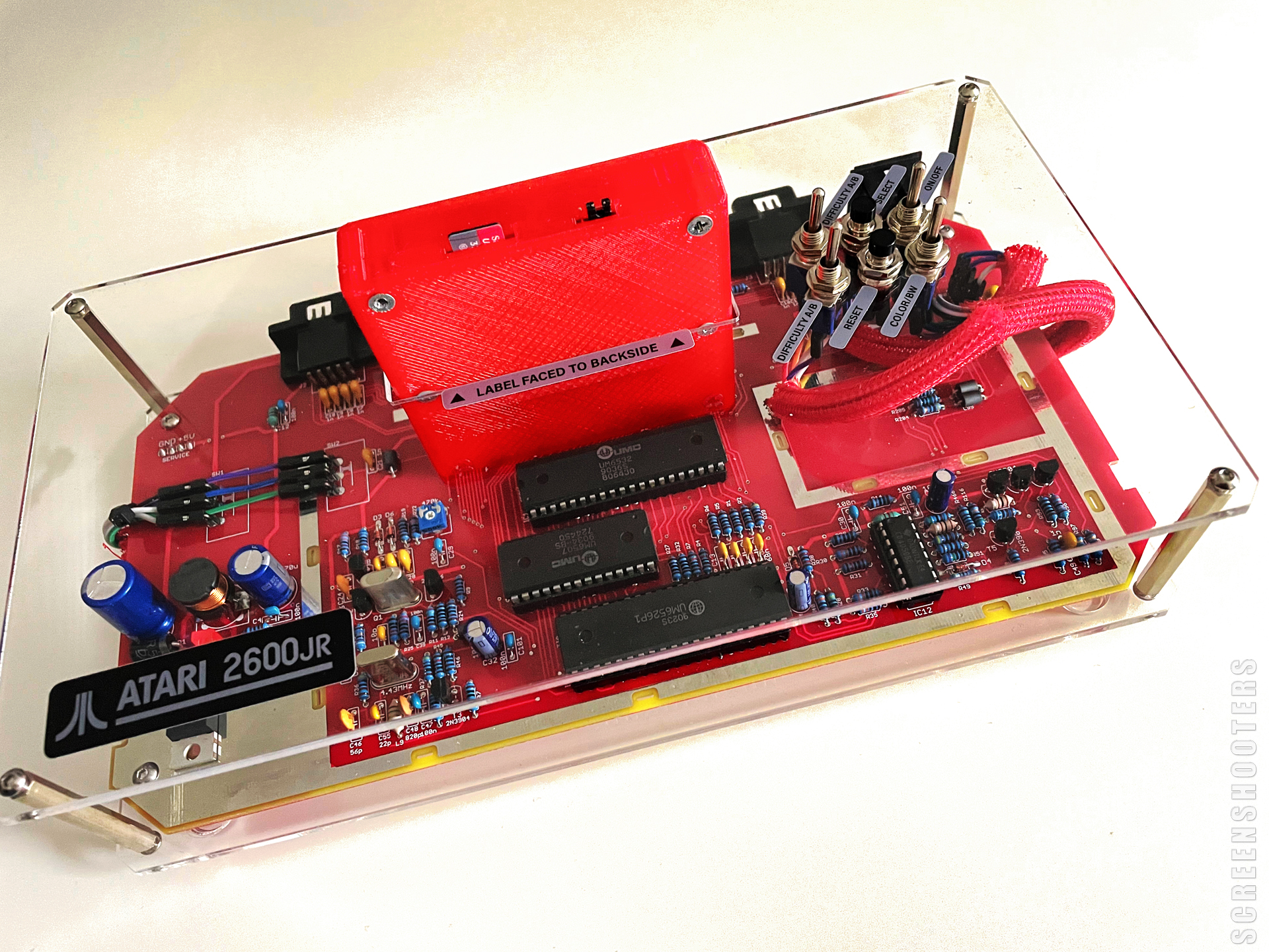 Atari_93_2600jr_Replica_Plexilaser_Twins_01.jpg